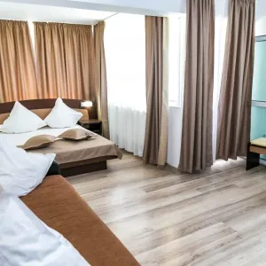 Hotel Adria Saturn