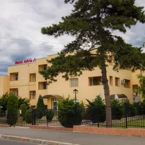 Hotel Adria Saturn