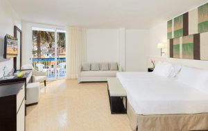 H10 Casa Del Mar