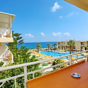Eri Beach Hotel