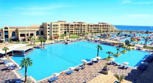 Albatros White Beach Hotel