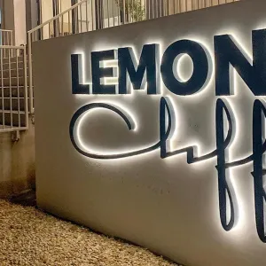 Lemon Cliff Luxury