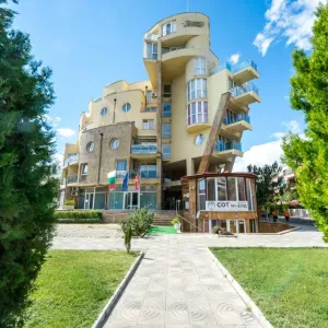 Hotel Vechna R