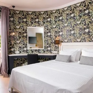 Neikos Mediterraneo Luxury Suites