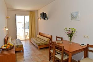 Hotel Lefkoniko Beach