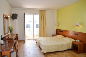 Hotel Lefkoniko Beach