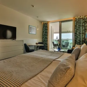 Hotel White Lagoon Beach Resort