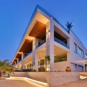 Hotel White Lagoon Beach Resort