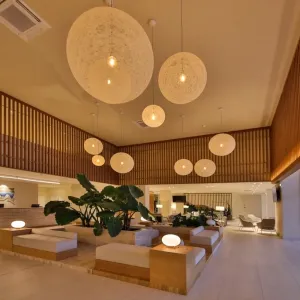 Hotel White Lagoon Beach Resort