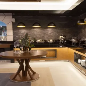 Hotel Amira
