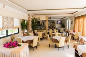 Zante Plaza Hotel and Apartments