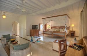 Hotel Bluebay Beach Resort and Spa