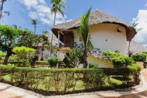 Hotel AHG Waridi Beach Resort and SPA