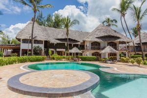 Hotel AHG Waridi Beach Resort and SPA