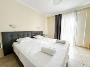 Hotel Kavos Plaza
