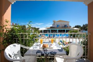Hotel Kavos Plaza