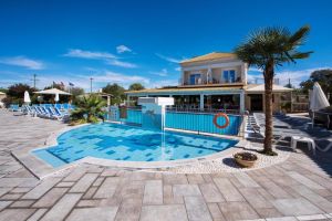 Hotel Kavos Plaza