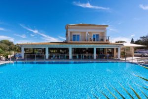 Hotel Kavos Plaza