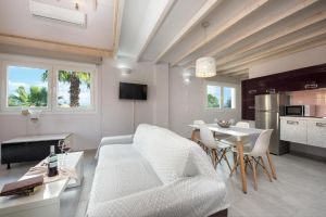 Hotel Kavos Plaza
