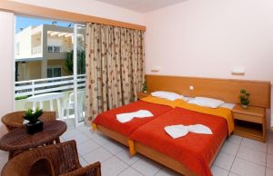 Poseidonia Hotel and Apartments
