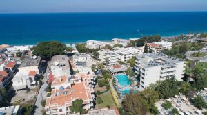 Poseidonia Hotel and Apartments