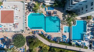Poseidonia Hotel and Apartments