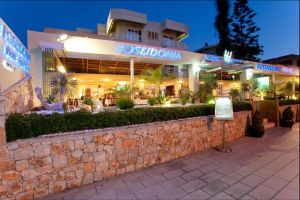 Poseidonia Hotel and Apartments