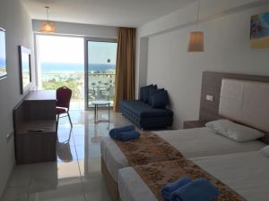 Corfu Hotel