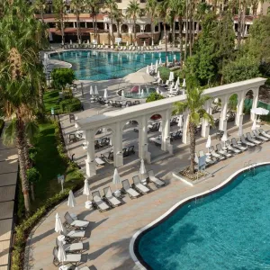 OTIUM FAMILY STONE PALACE