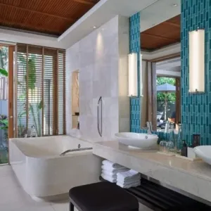 Hotel Renaissance Phuket Resort and Spa