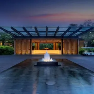 Hotel Renaissance Phuket Resort and Spa