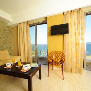 Steris Elegant Beach Hotel