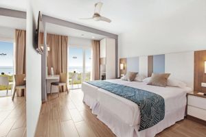 Hotel Riu Festival