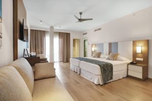 Hotel Riu Festival