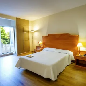 Hotel Monarque El Rodeo
