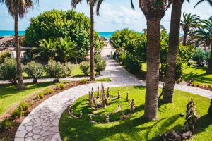 Hotel The Orangers Beach Resort and Bungalows