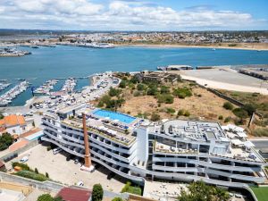 Jupiter Marina Hotel