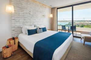 Jupiter Marina Hotel