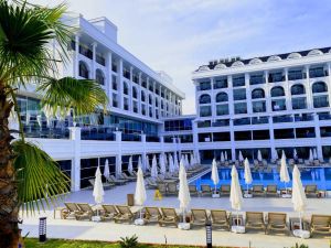 Sunthalia Hotels and Resorts (Adults only)
