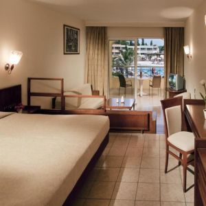 Hotel Kipriotis Maris and Suites