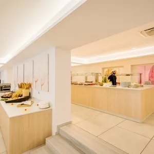 Hotel Kalogria Beach
