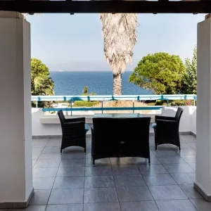 Aithrio Hotel