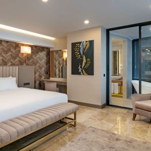 Dobedan World Palace