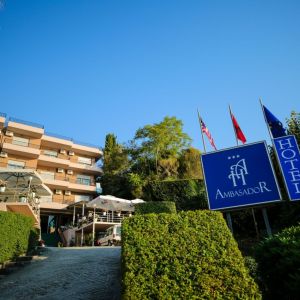 Ambasador Hotel