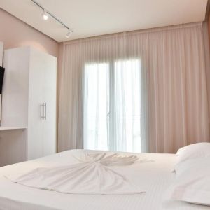 Edart Hotel