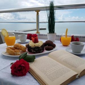 Edart Hotel