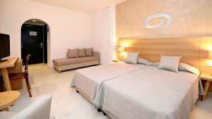 GOLDEN BEACH HOTEL