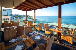 GOLDEN BEACH HOTEL