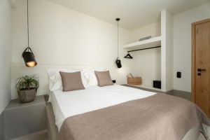 Momi Hotel