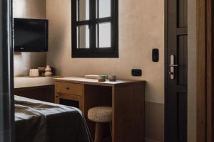 Momi Hotel